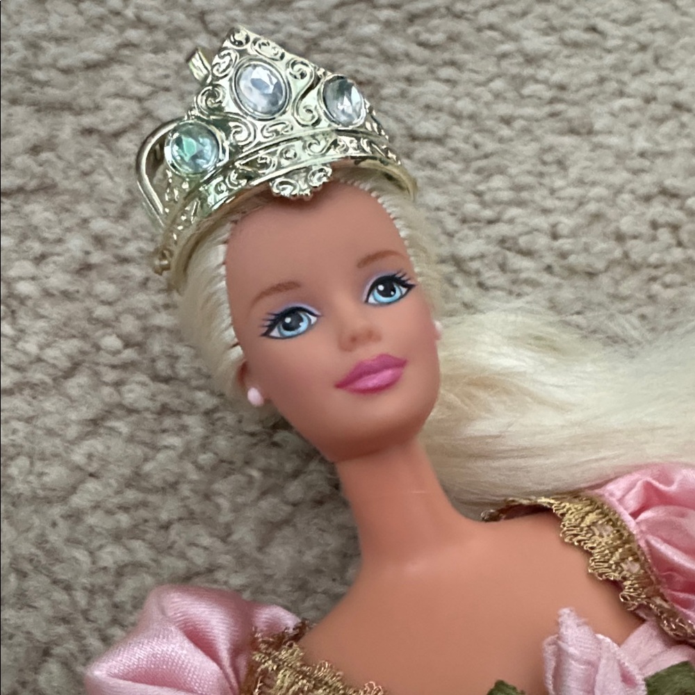Rapunzel Barbie 1997 - Picture 2 of 6